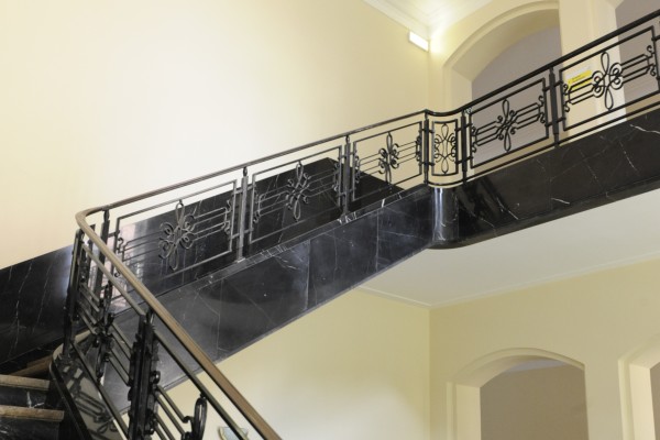 escalier-d-honneur-1328ADDB8-E2FA-7807-12F0-FD11C5E65C3A.jpg